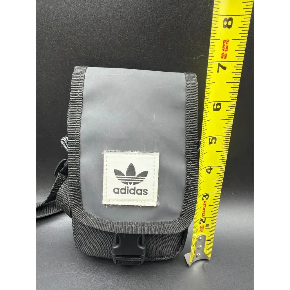 adidas originals trefoil